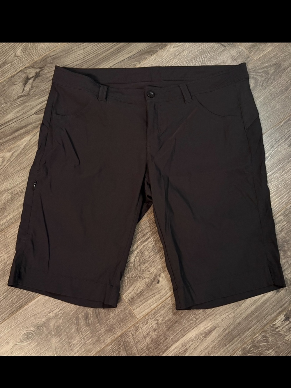 MEC shorts women’s black Bermuda style hiking outdoors wear
